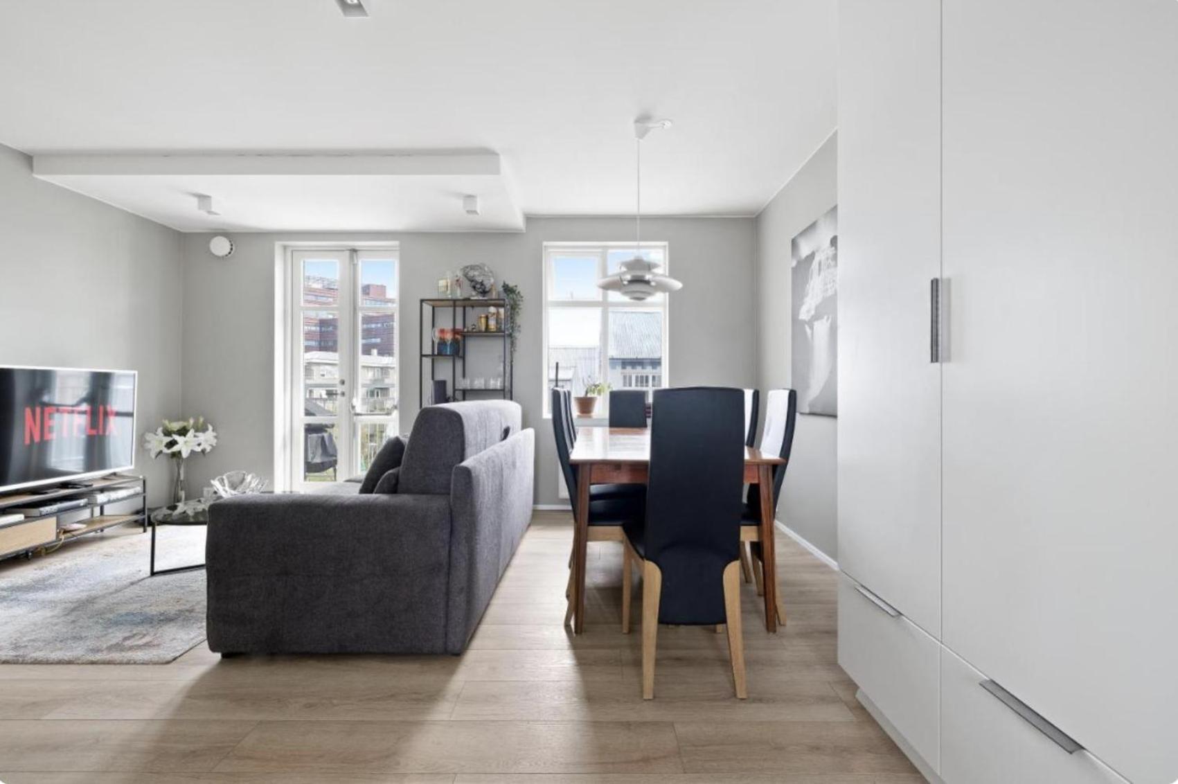 Cheerful Down Town Apartment 雷克雅維克 外观 照片