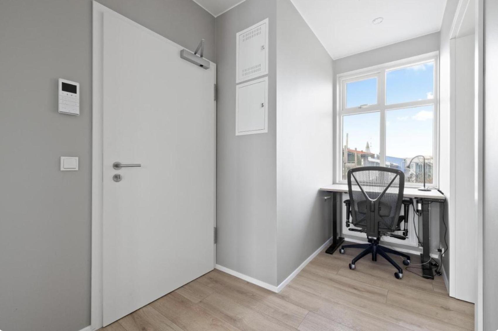 Cheerful Down Town Apartment 雷克雅維克 外观 照片