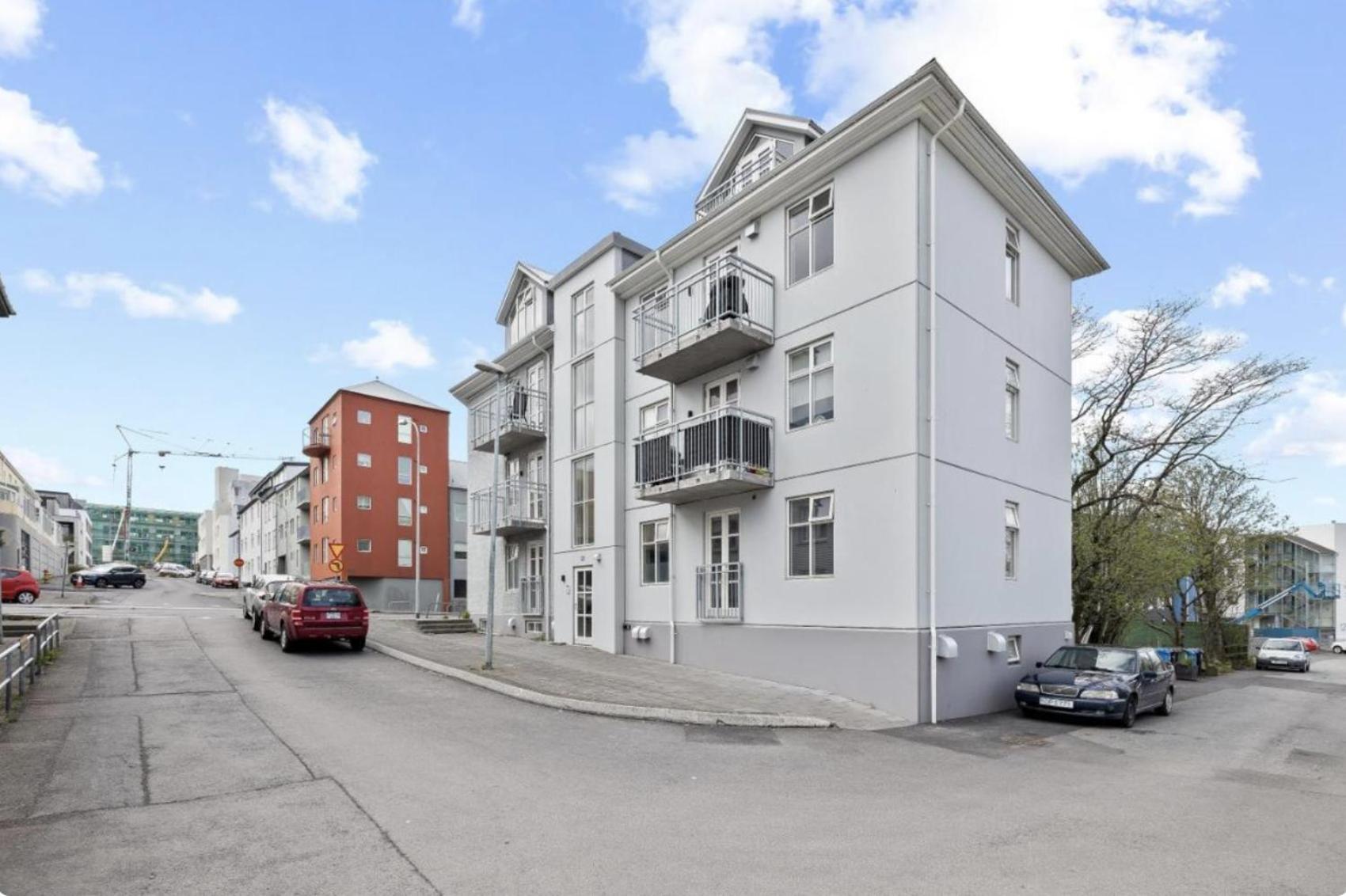 Cheerful Down Town Apartment 雷克雅維克 外观 照片