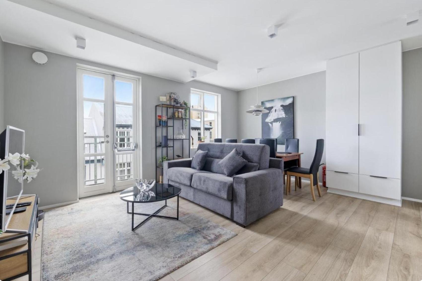 Cheerful Down Town Apartment 雷克雅維克 外观 照片