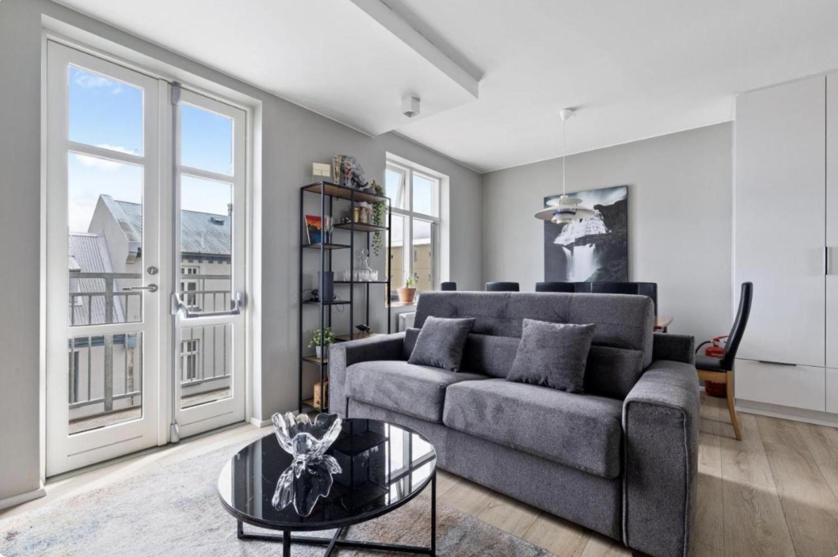 Cheerful Down Town Apartment 雷克雅維克 外观 照片