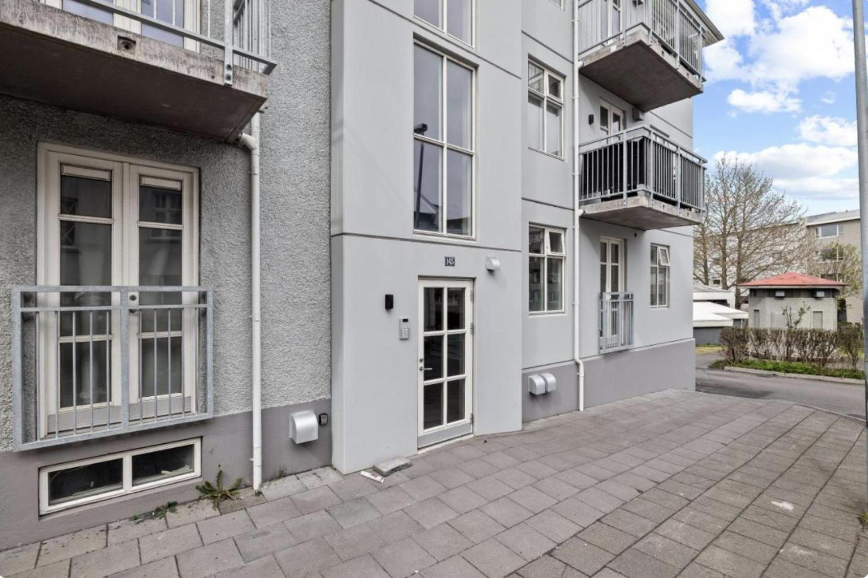 Cheerful Down Town Apartment 雷克雅維克 外观 照片